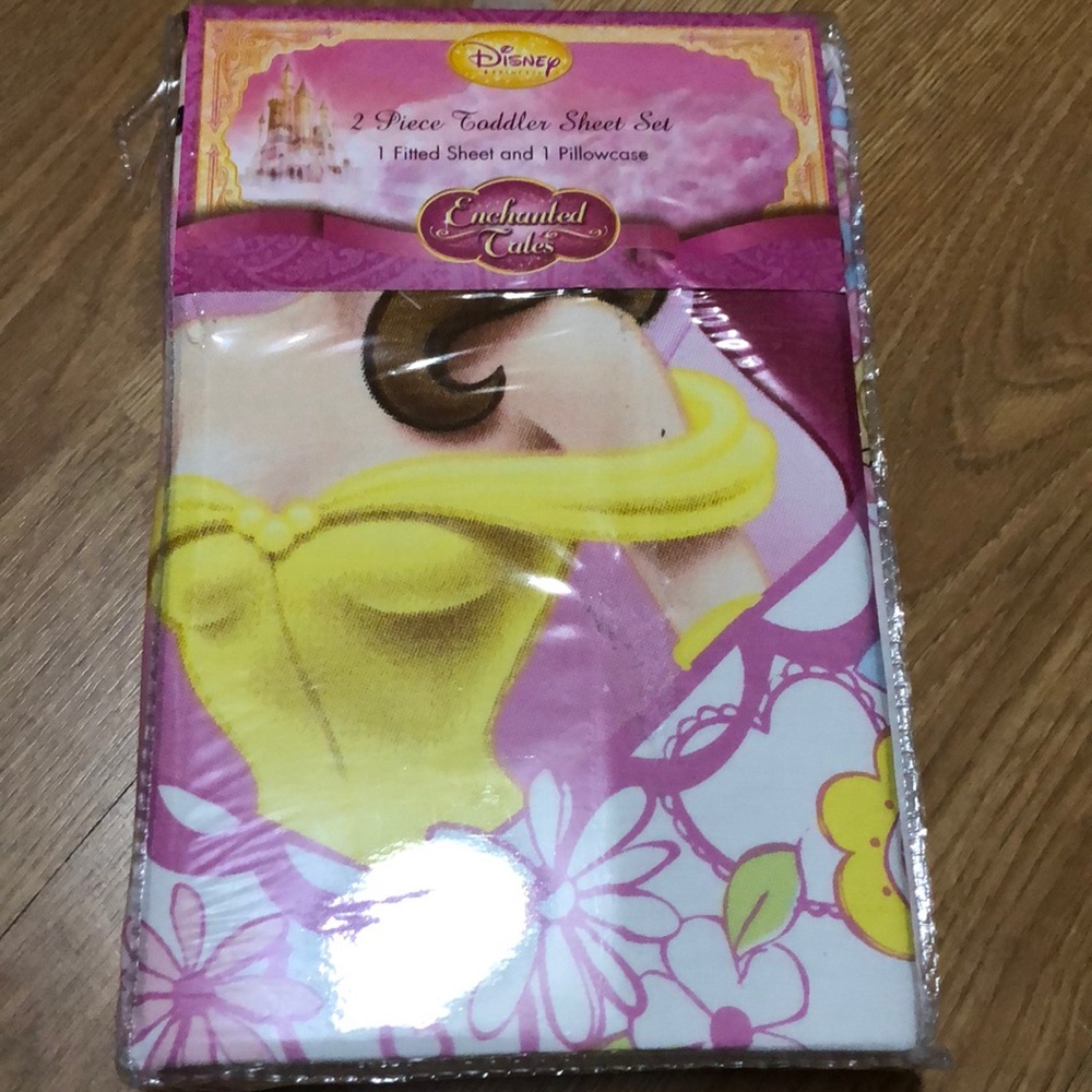 2 piece toddler sheet set Disney Princess